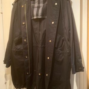 Burberry trench coat used missing a button
